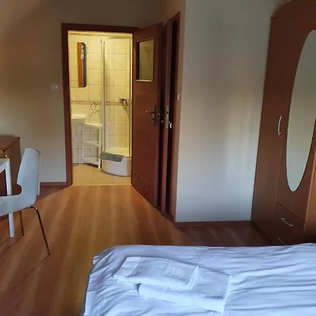 Проживание в семье Samana Дзивновек